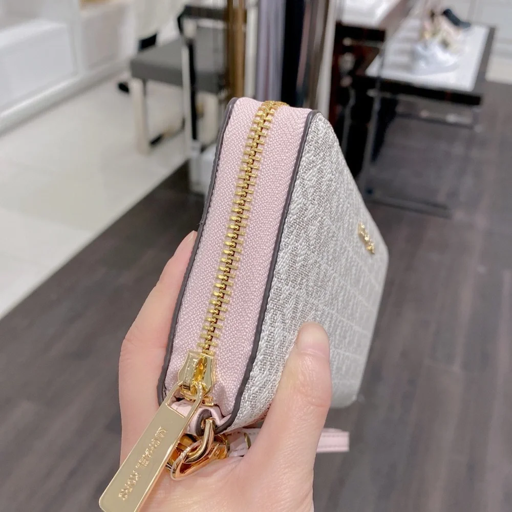 MICHAEL KORS Large Logo Continental Wallet - Picture 2 of 6